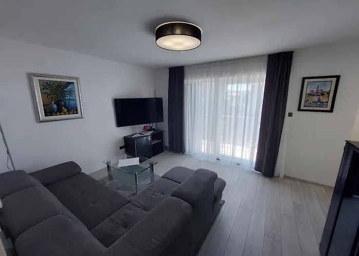 Modern Mirjana