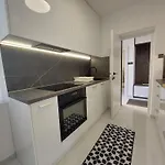 Modern Mirjana