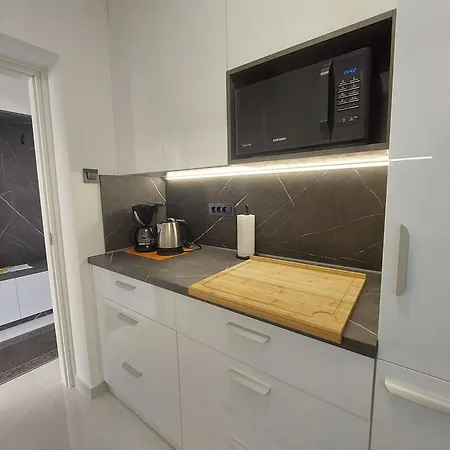 Modern Mirjana