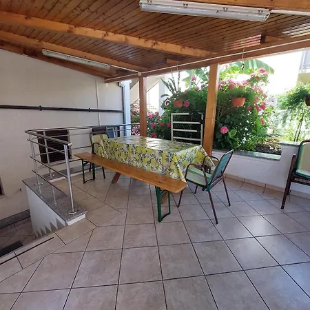 Mirjana With Sea View Apartment