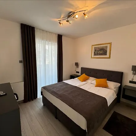 Modern Mirjana