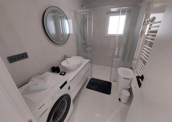 Modern Mirjana * Malinska