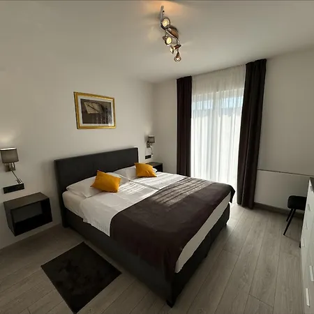 Modern Mirjana * Malinska